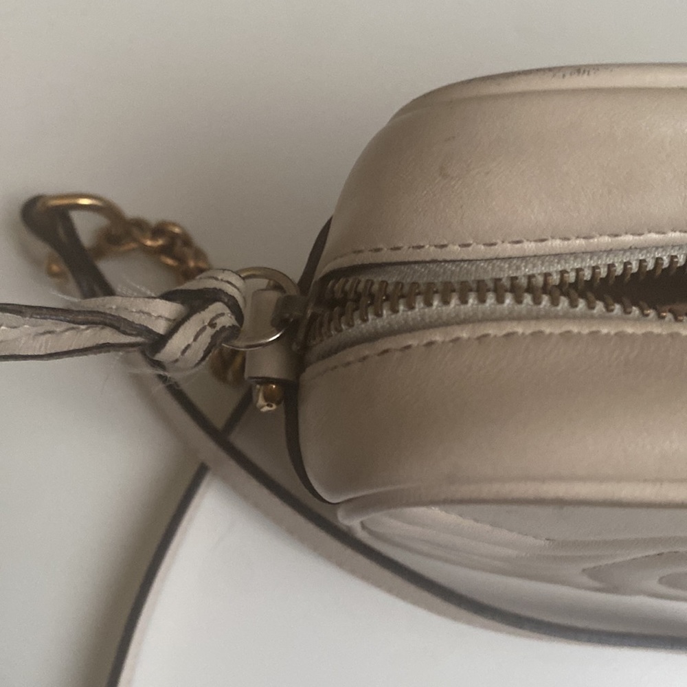 Gucci Crossbody - Picture 4 of 8